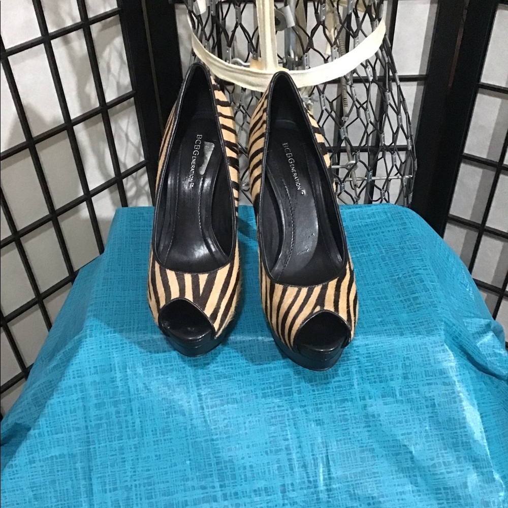 Bcbg Tan & Black Zebra Print Open Toe Heel - image 1